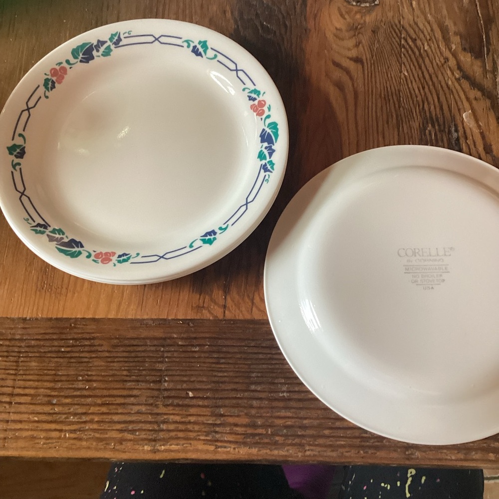 Corelle Intrigue Bread and Butter Plates - set of 4 - discontinued pattern